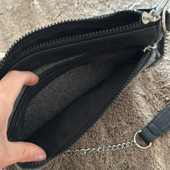 BCBGdneratiln grey and black crossbody - Picture 4 of 8